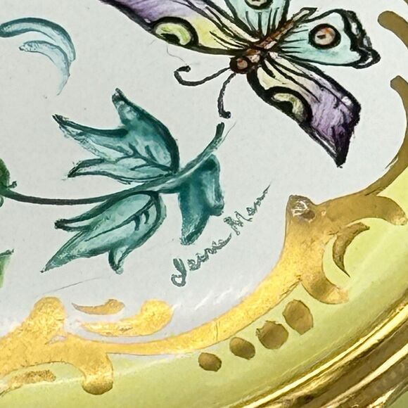 Vtg Round Porcelain Hinged Trinket Box Signed Butterflies Ladybug Flowers Gilt - Picture 2 of 11